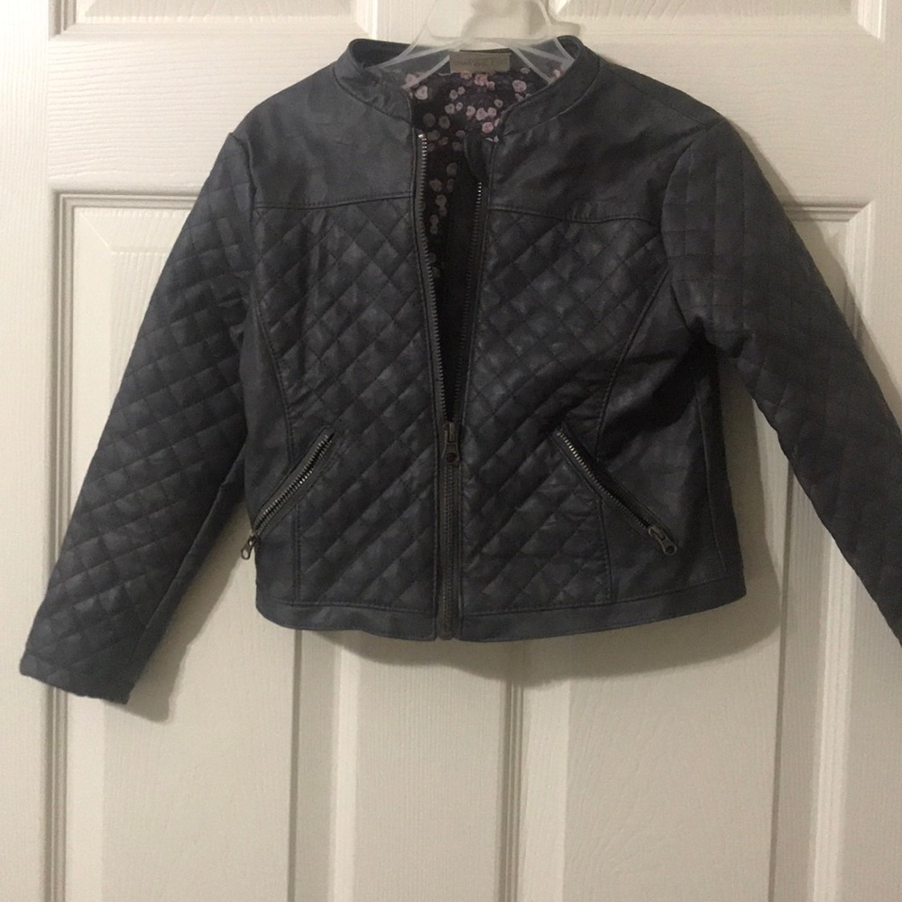 Kids leather look  jacket Size 5t great detail